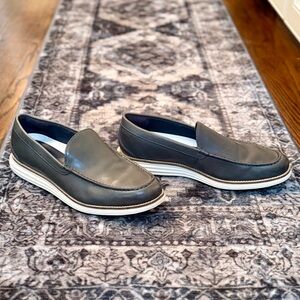 Cole Haan Men's Gray Slip-On Leather Loafers with White Contrast Sole. Size 10